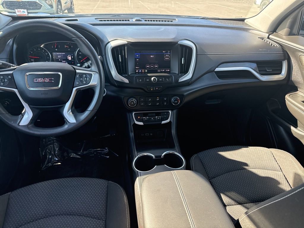 Used 2022 GMC Terrain SLE image 12