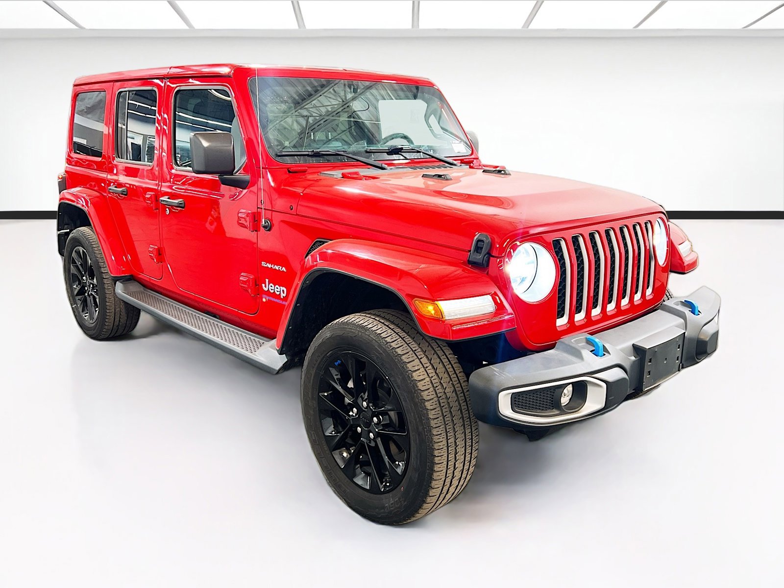 Used 2023 Jeep Wrangler Sahara image 3
