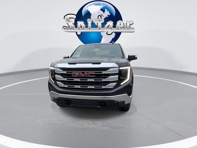 New 2026 GMC Sierra 1500 SLE image 3