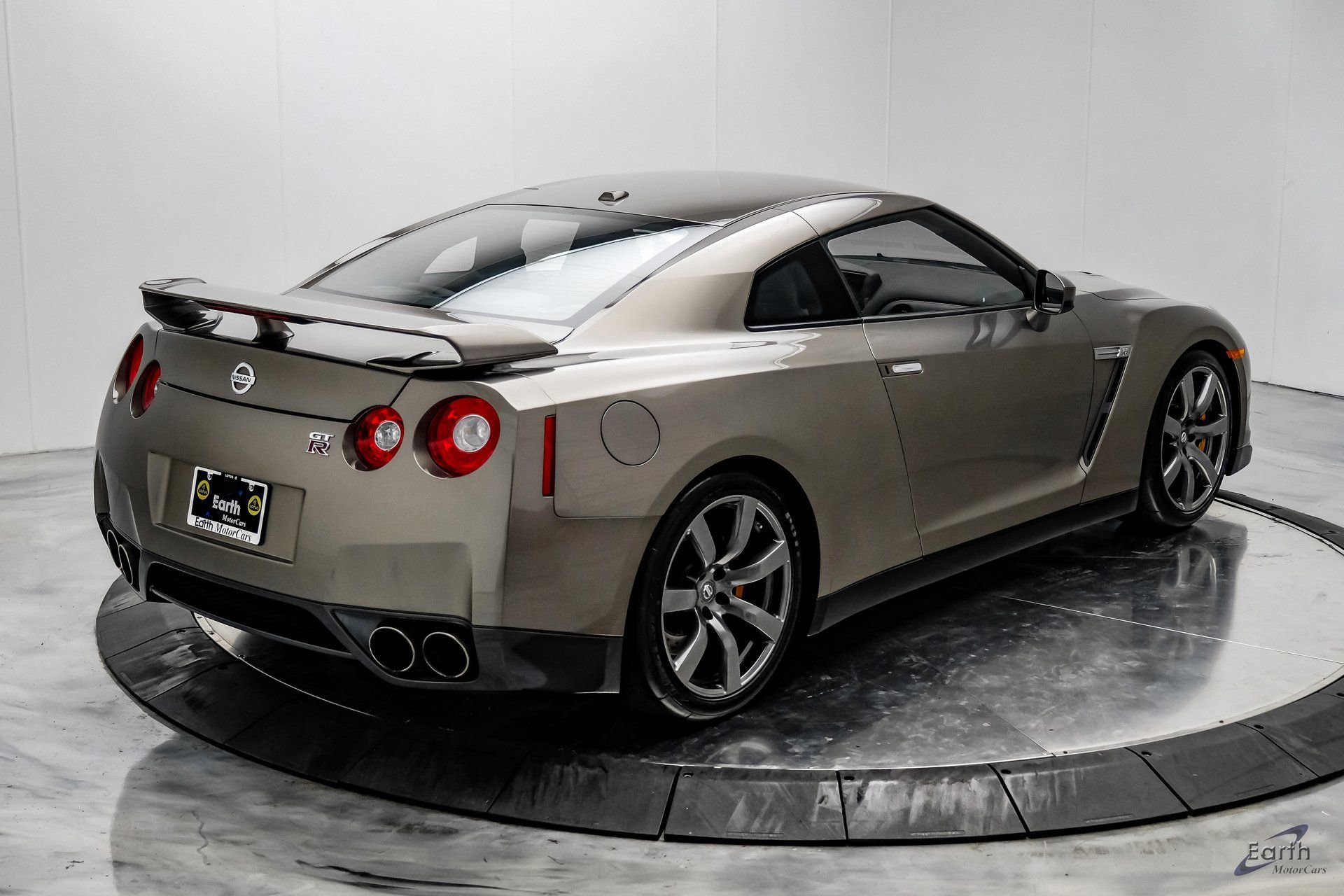Used 2009 Nissan GT-R Premium image 19