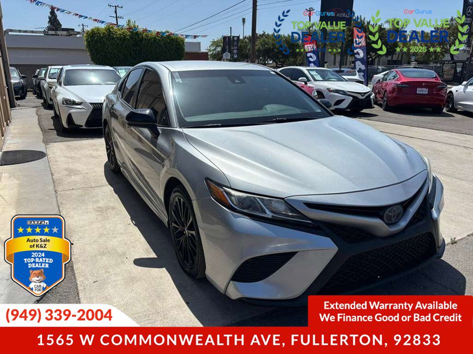 Used 2020 Toyota Camry SE w/ Carpet Mat Package FWD image 15