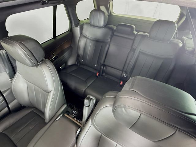 Certified 2025 Land Rover Range Rover SE AWD/4WD image 14