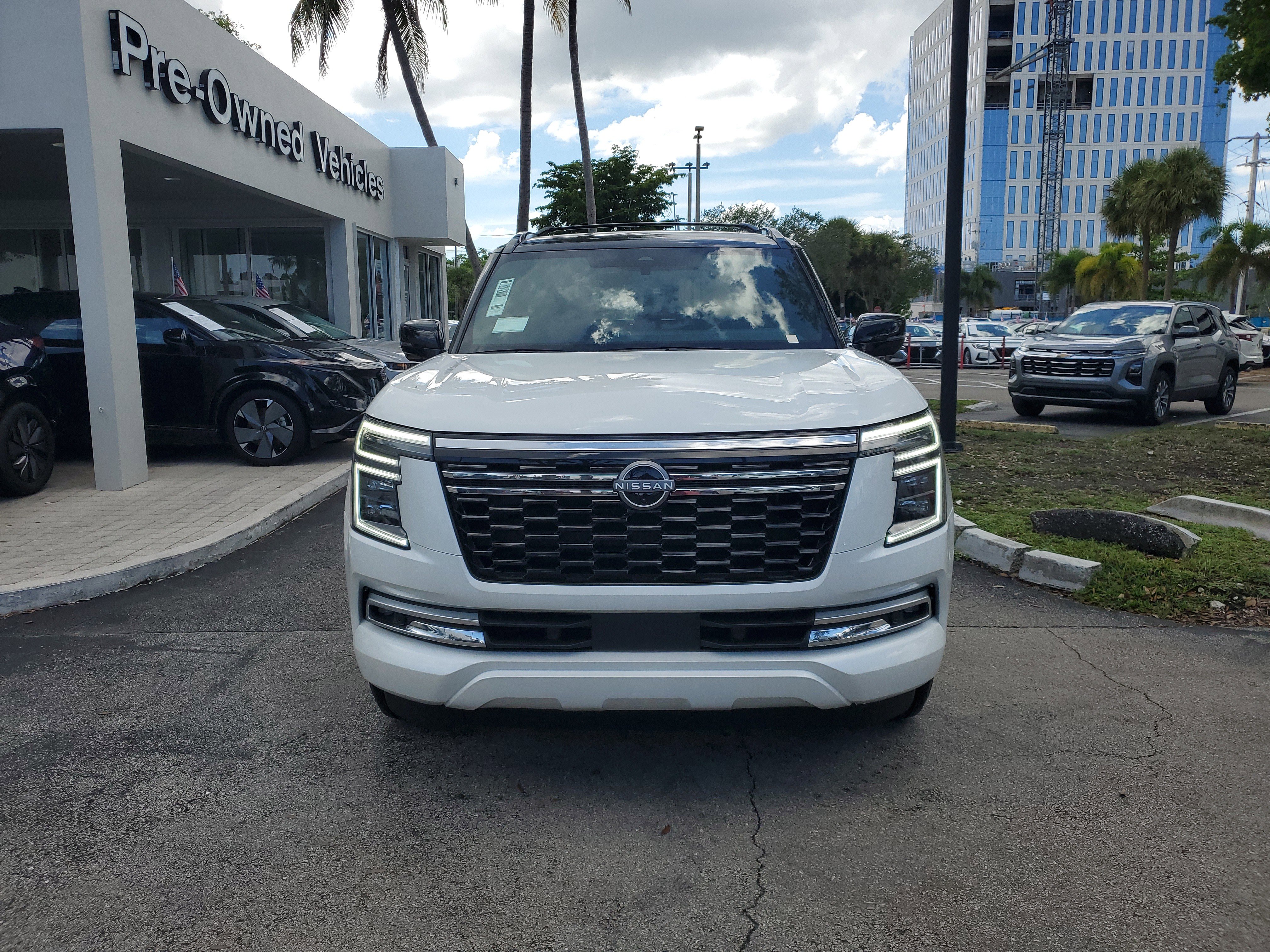 New 2025 Nissan Armada Platinum w/ Convenience Package image 2