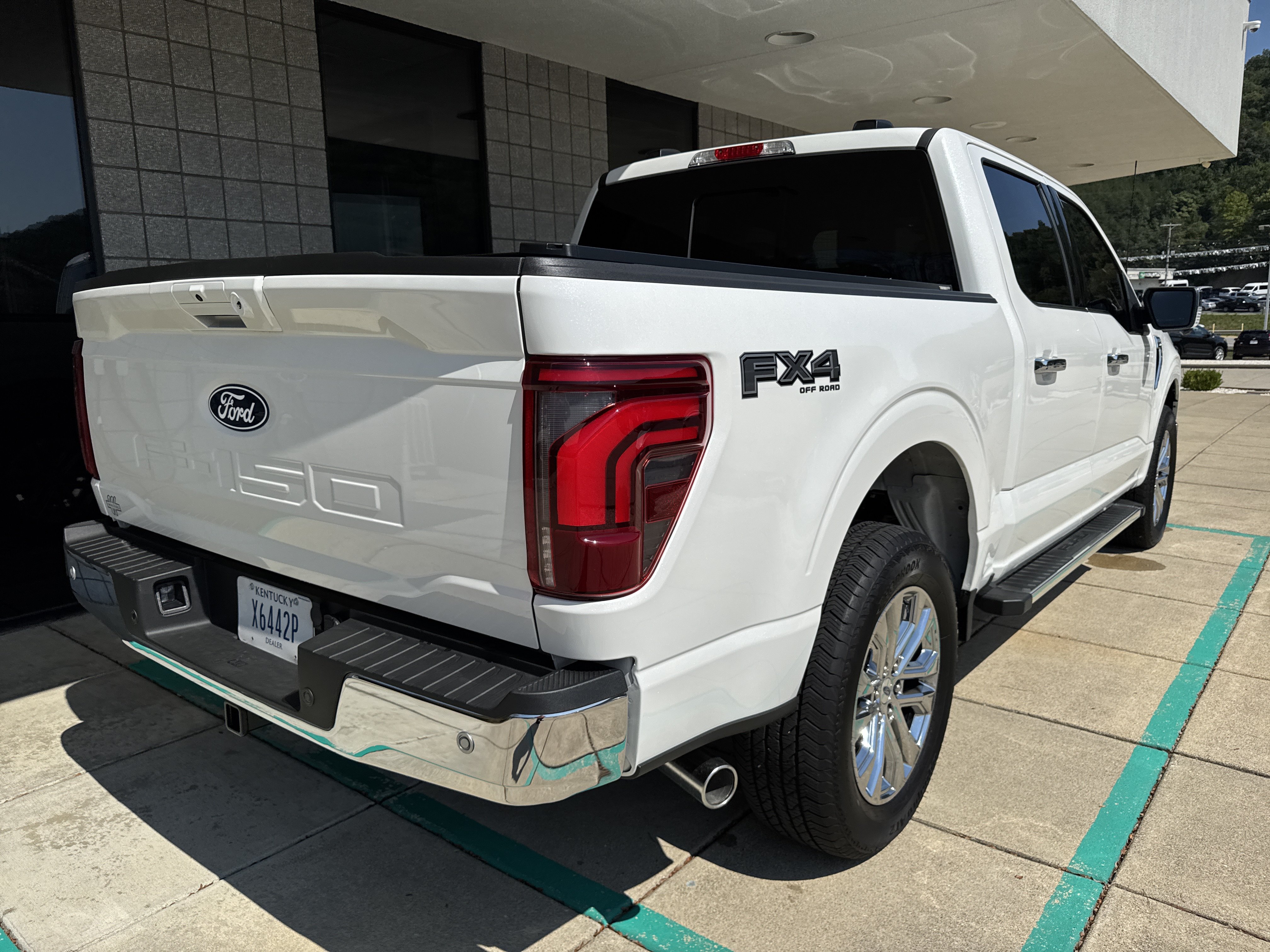 Used 2025 Ford F150 Lariat w/ Equipment Group 501A Mid AWD/4WD image 6