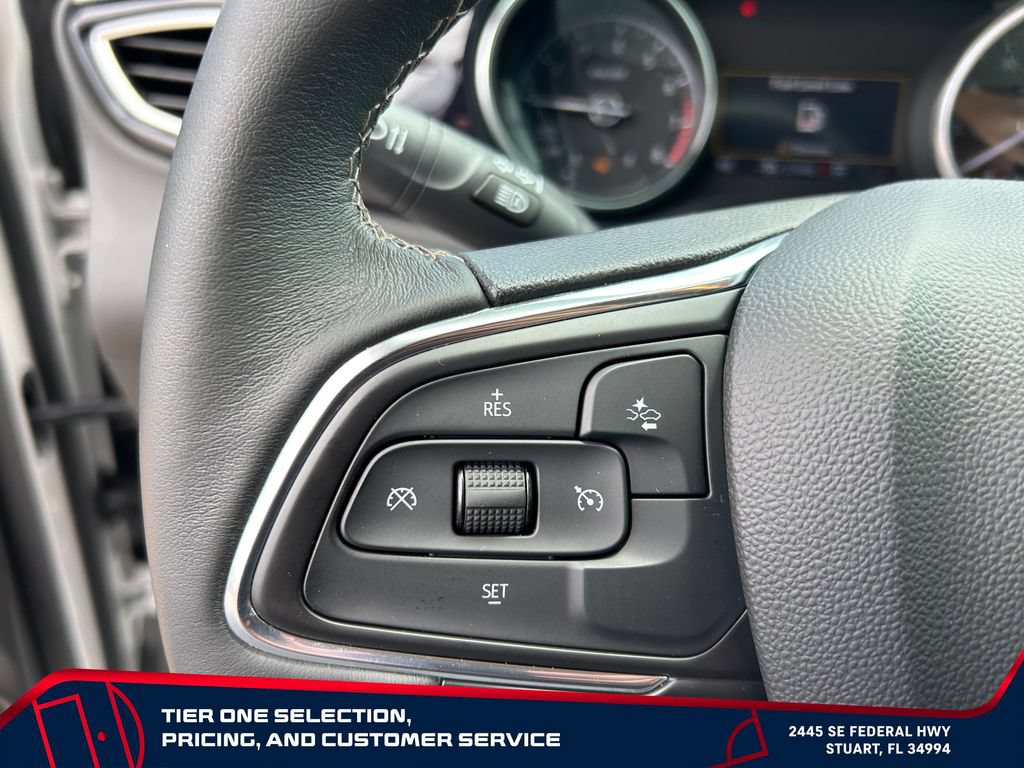 Used 2023 Buick Encore GX Select w/ Sport Touring Package AWD/4WD image 17