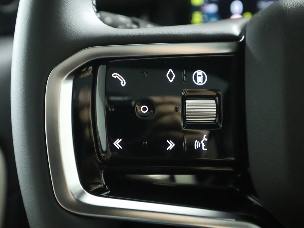 Certified 2025 Land Rover Discovery Sport Dynamic SE AWD/4WD image 12