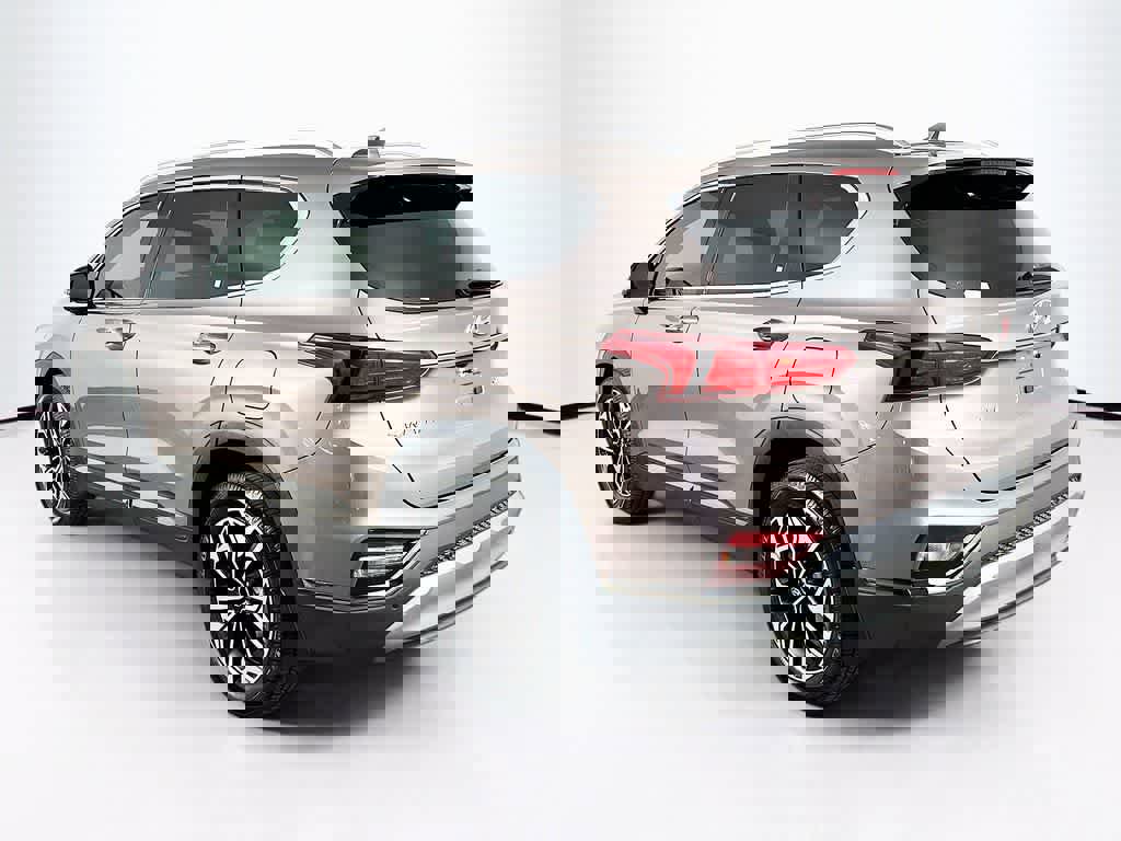 Used 2020 Hyundai Santa Fe Limited image 4