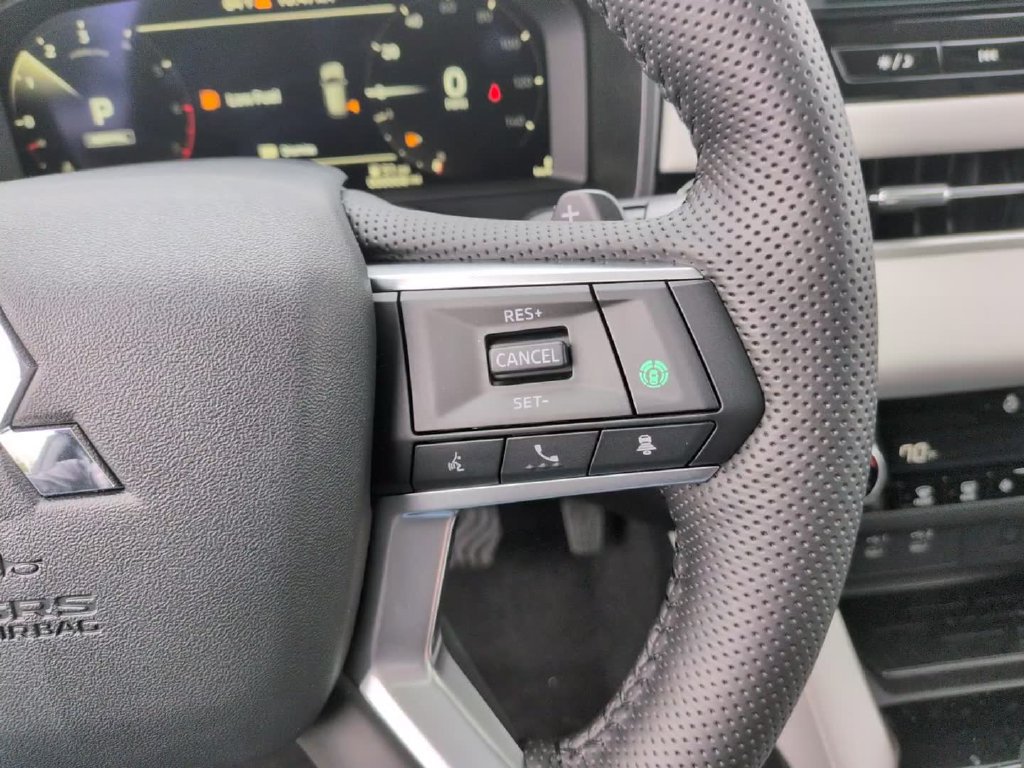 New 2026 Mitsubishi Outlander SE AWD/4WD image 23
