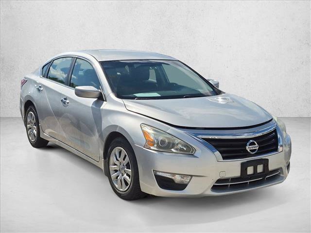 Used 2014 Nissan Altima 2.5 S FWD image 3