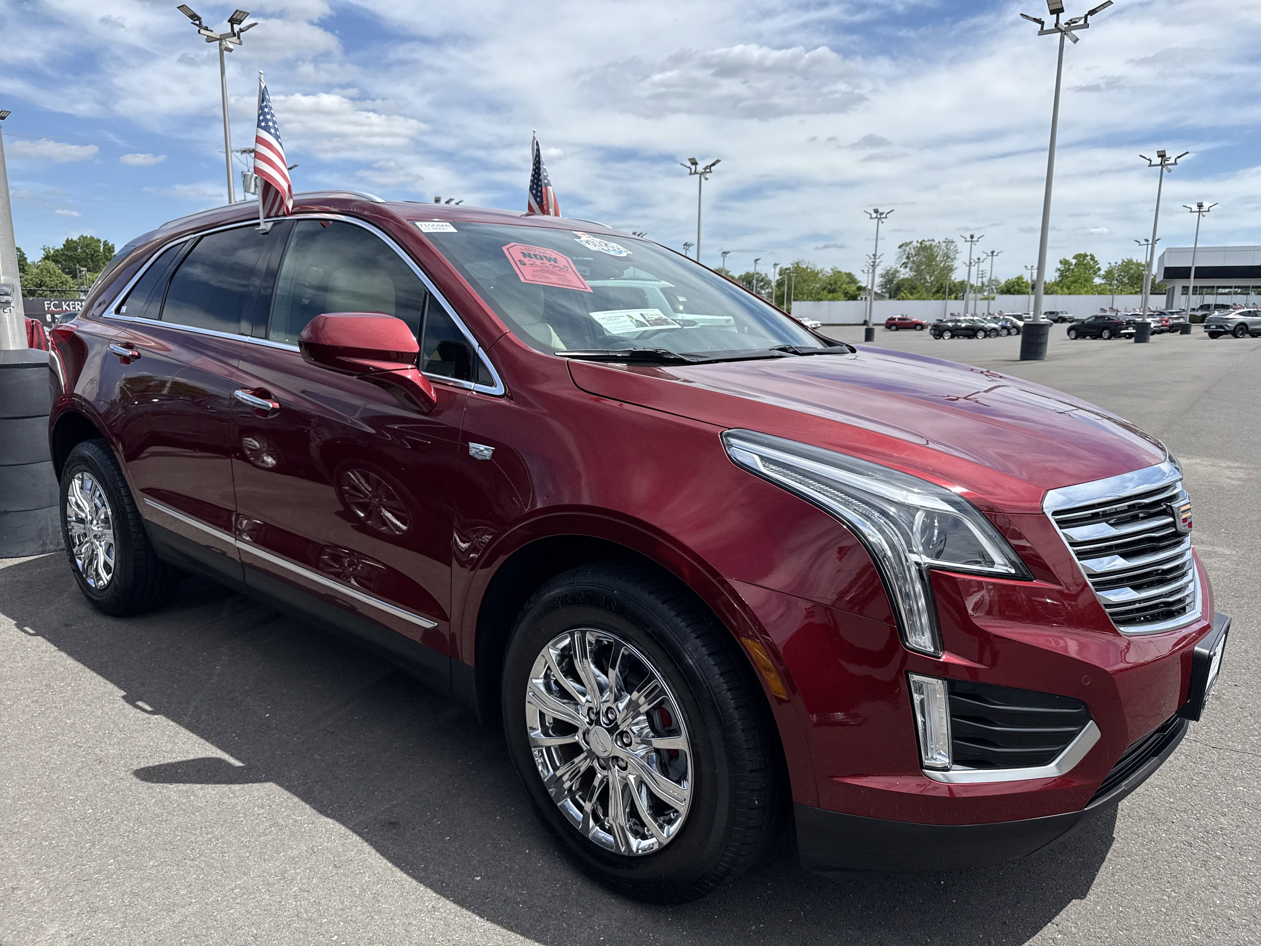Used 2018 Cadillac XT5 Luxury w/ Driver Awareness Package image 4
