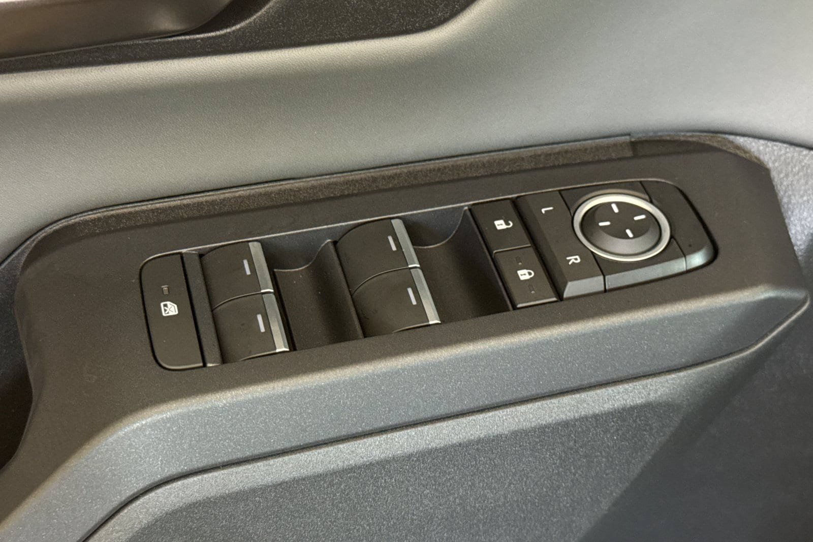 New 2026 Toyota RAV4 XSE AWD/4WD image 12