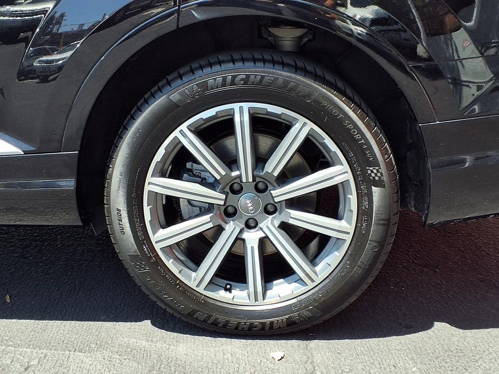 Used 2019 Audi Q7 2.0T Premium w/ Convenience Package AWD/4WD image 4