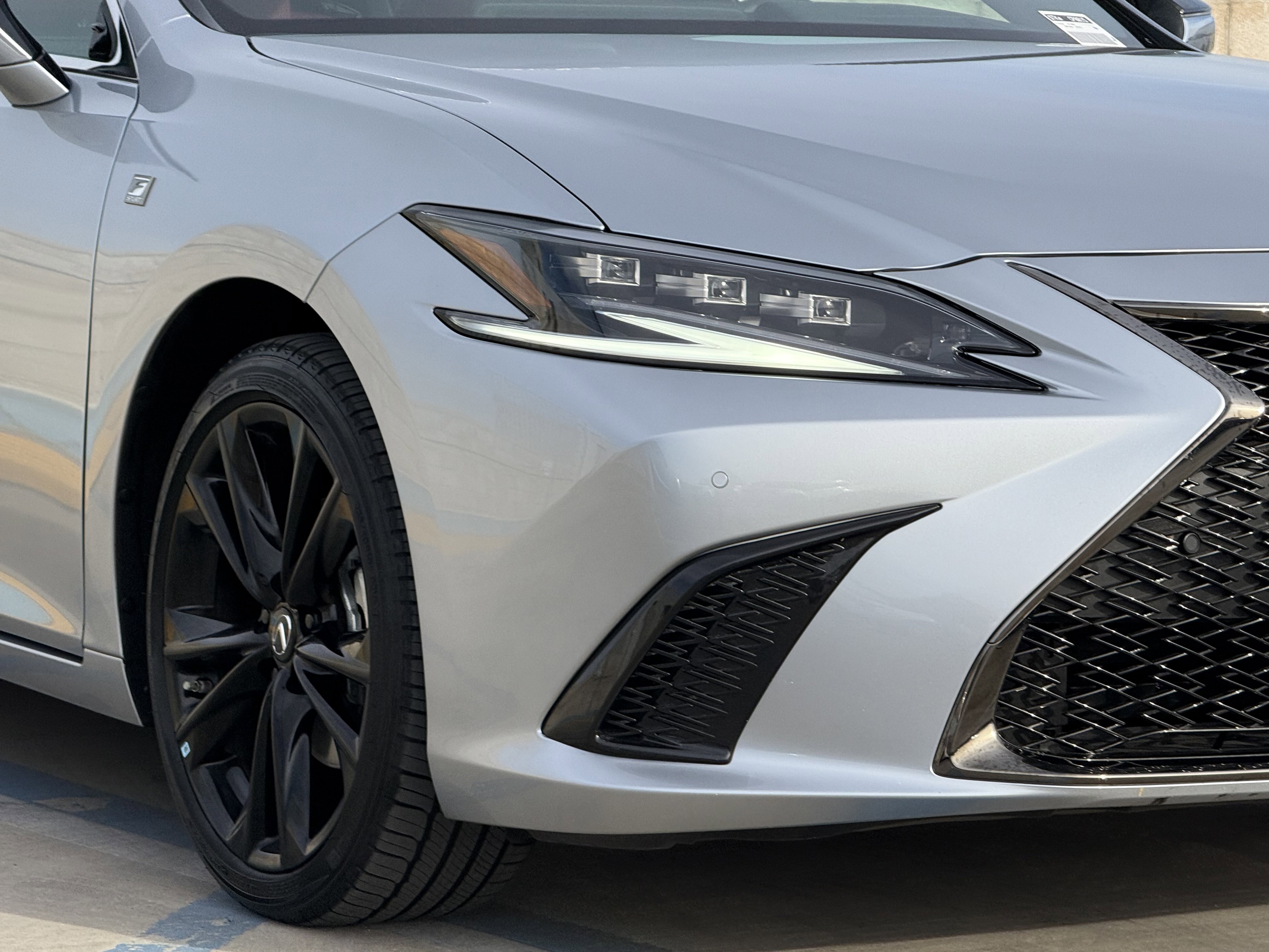 Certified 2024 Lexus ES 300h F Sport image 4