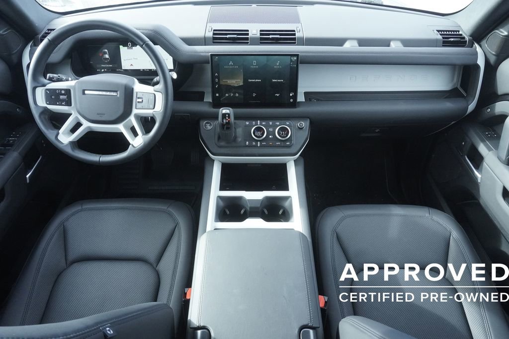 Used 2025 Land Rover Defender 110 S image 9