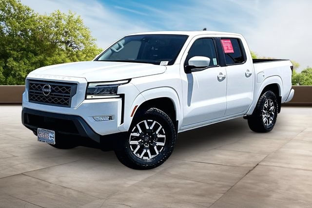 Certified 2024 Nissan Frontier SL w/ Technology Package RWD image 3