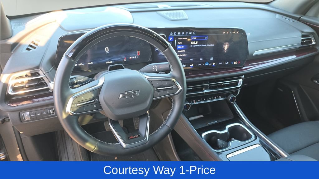 Used 2024 Chevrolet Traverse Z71 w/ Enhanced Driving Package AWD/4WD image 11