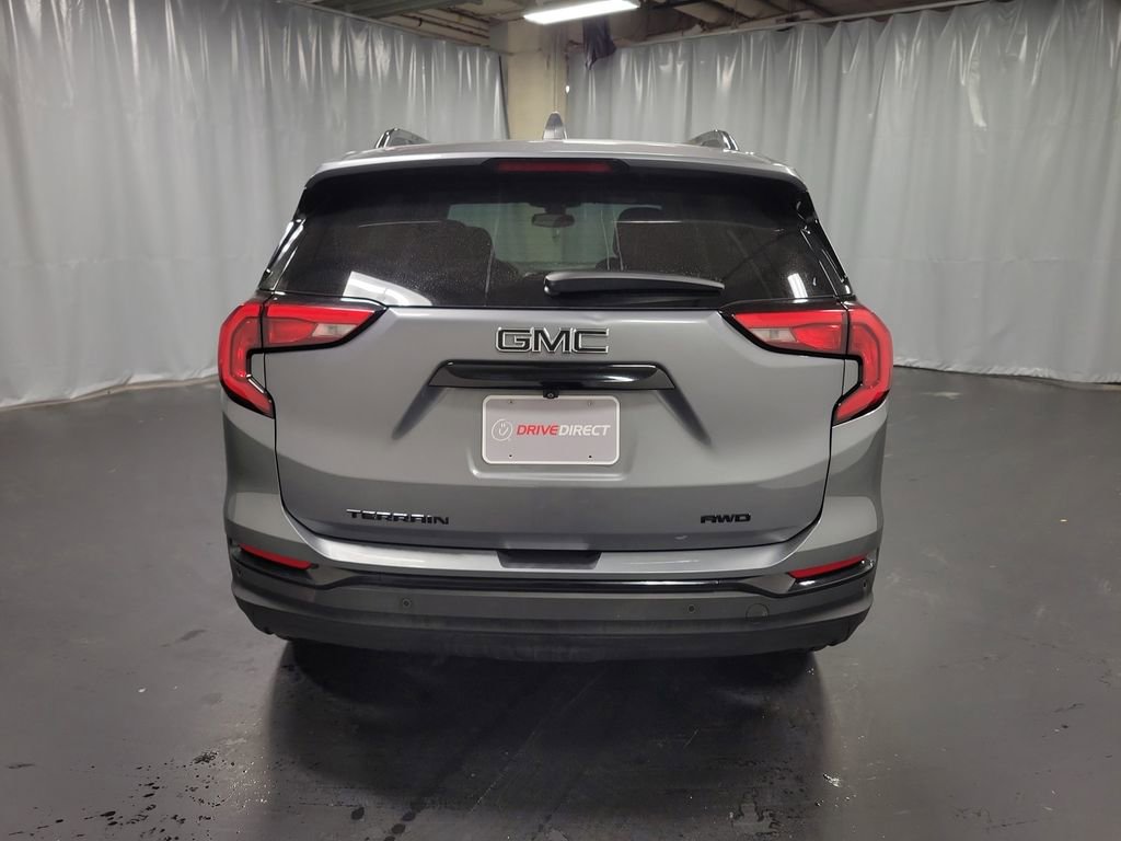 Used 2021 GMC Terrain SLT w/ Elevation Edition image 7