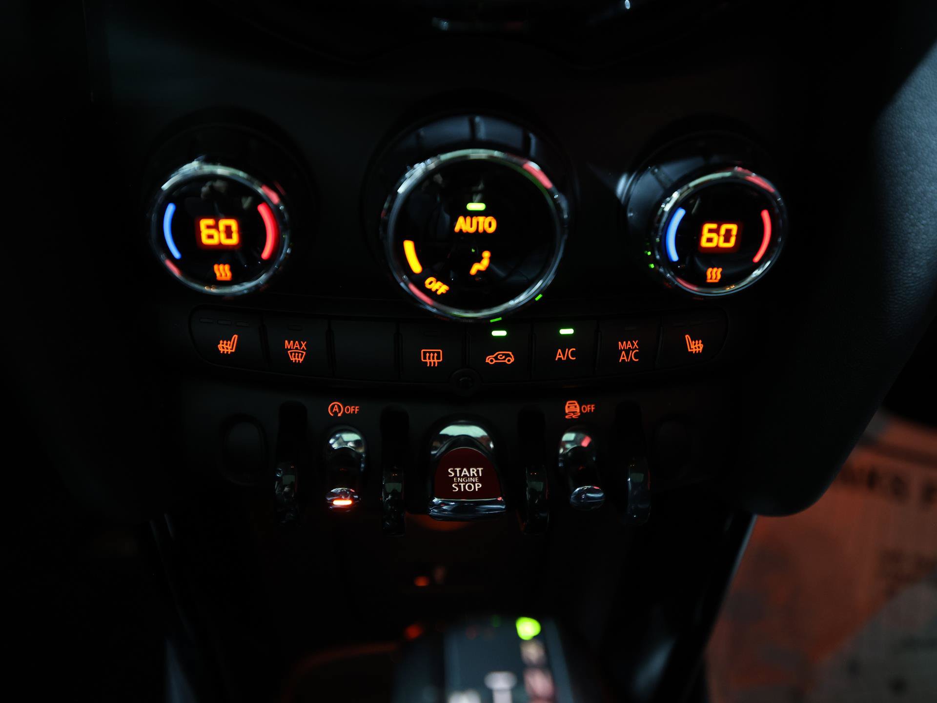Used 2019 MINI Cooper 2-Door Hardtop FWD image 20