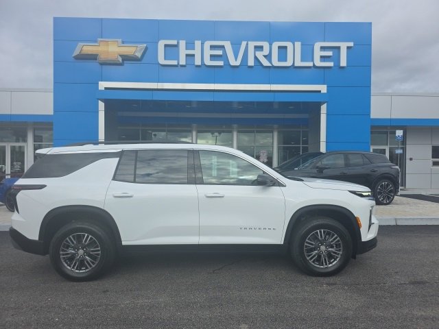 New 2026 Chevrolet Traverse LT image 3