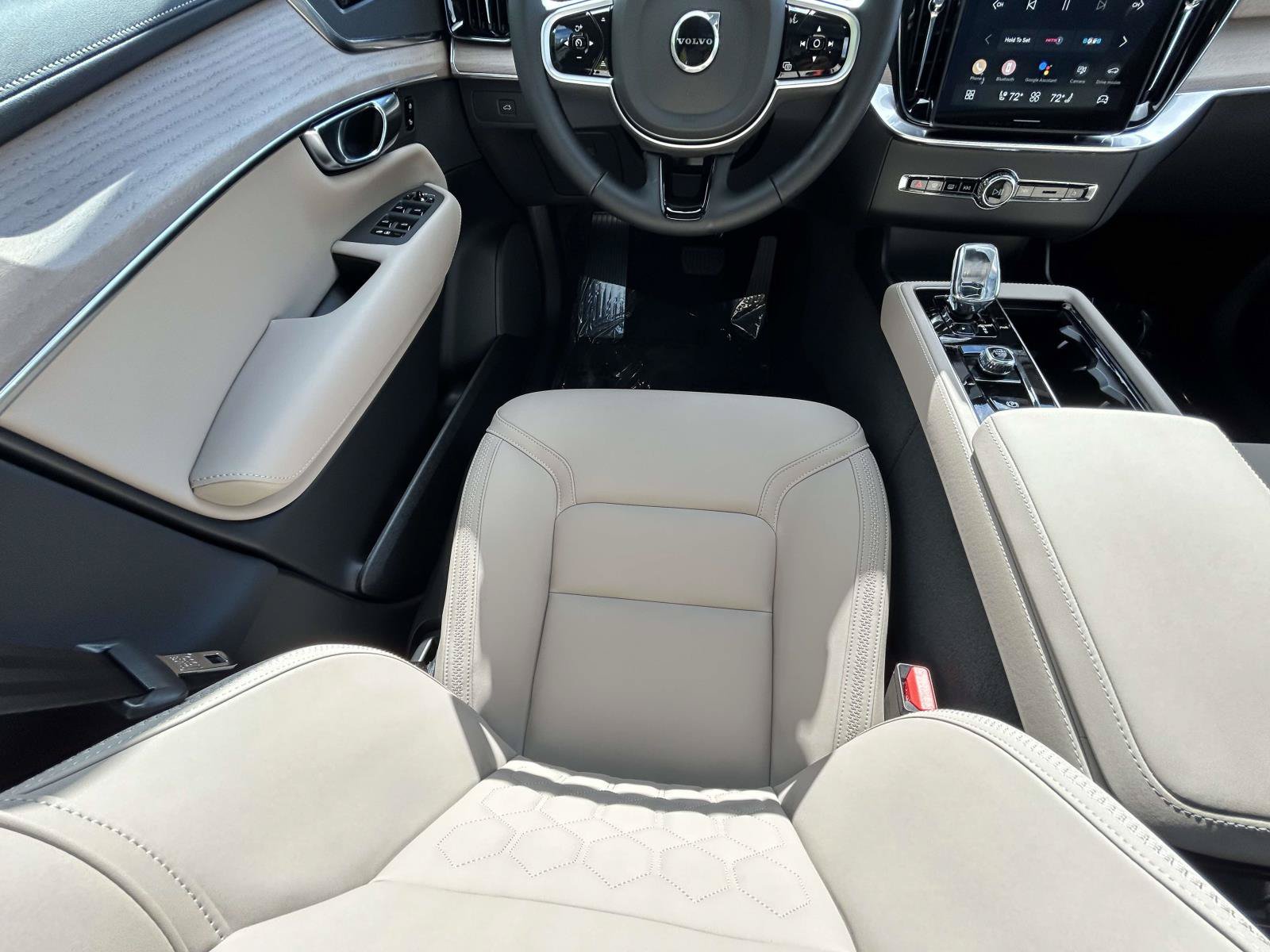 New 2026 Volvo XC90 B5 Core AWD/4WD image 15