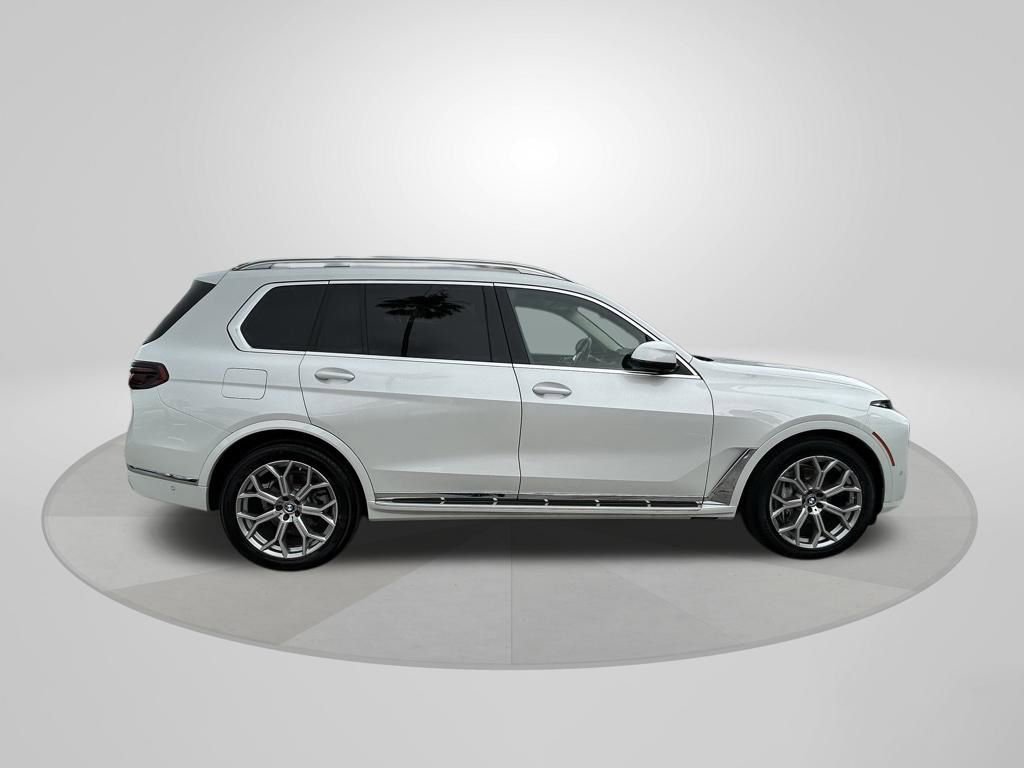 Used 2025 BMW X7 xDrive40i AWD/4WD image 8