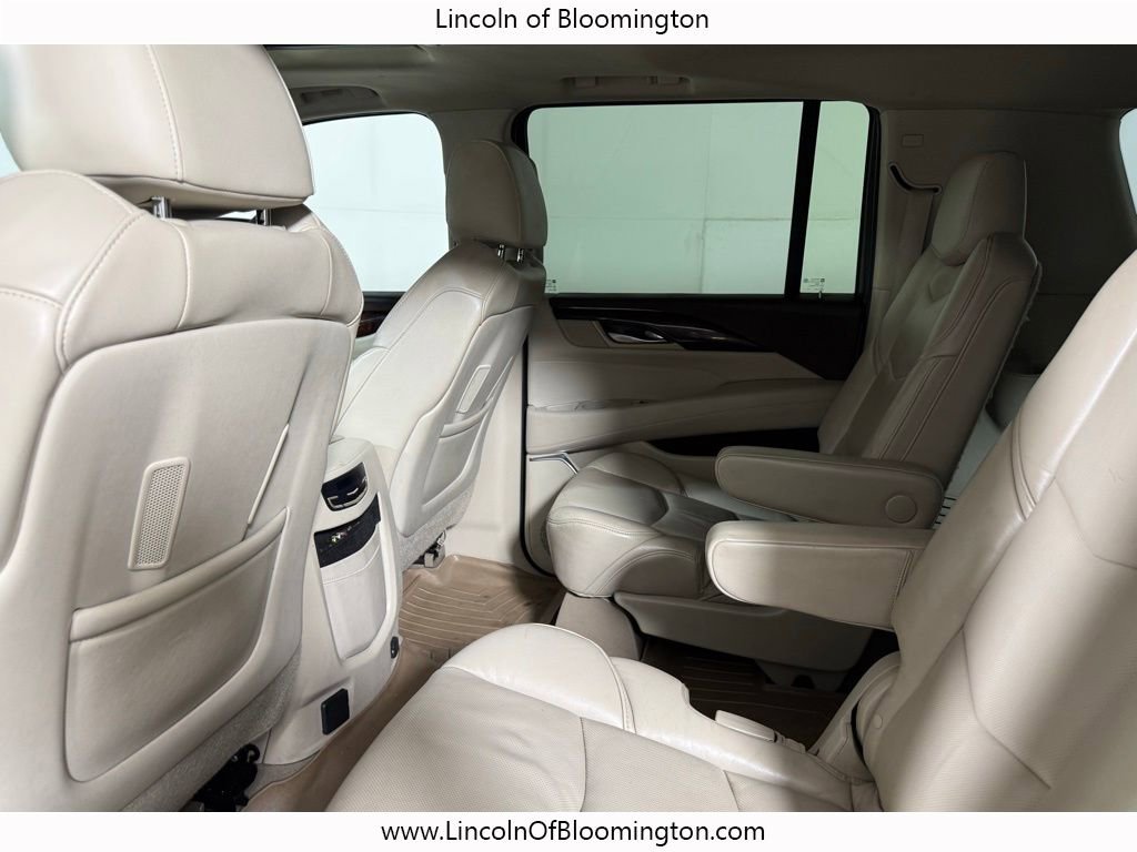 Used 2015 Cadillac Escalade ESV Luxury image 46