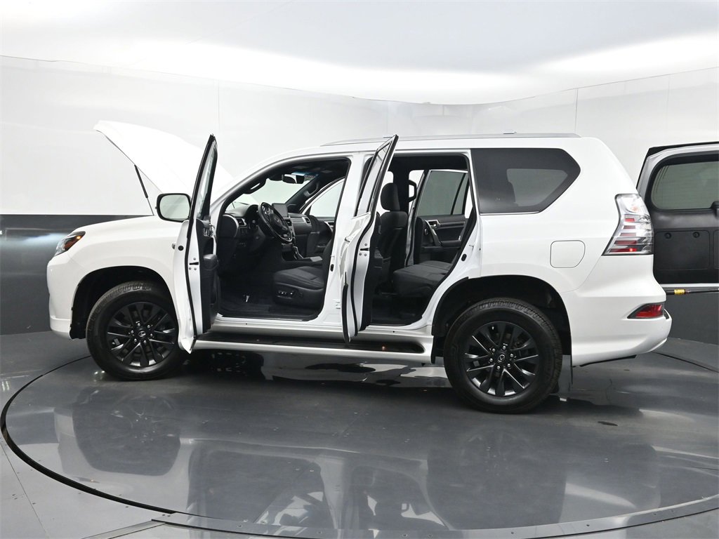 Used 2023 Lexus GX 460 Premium w/ Premium Plus Package image 40