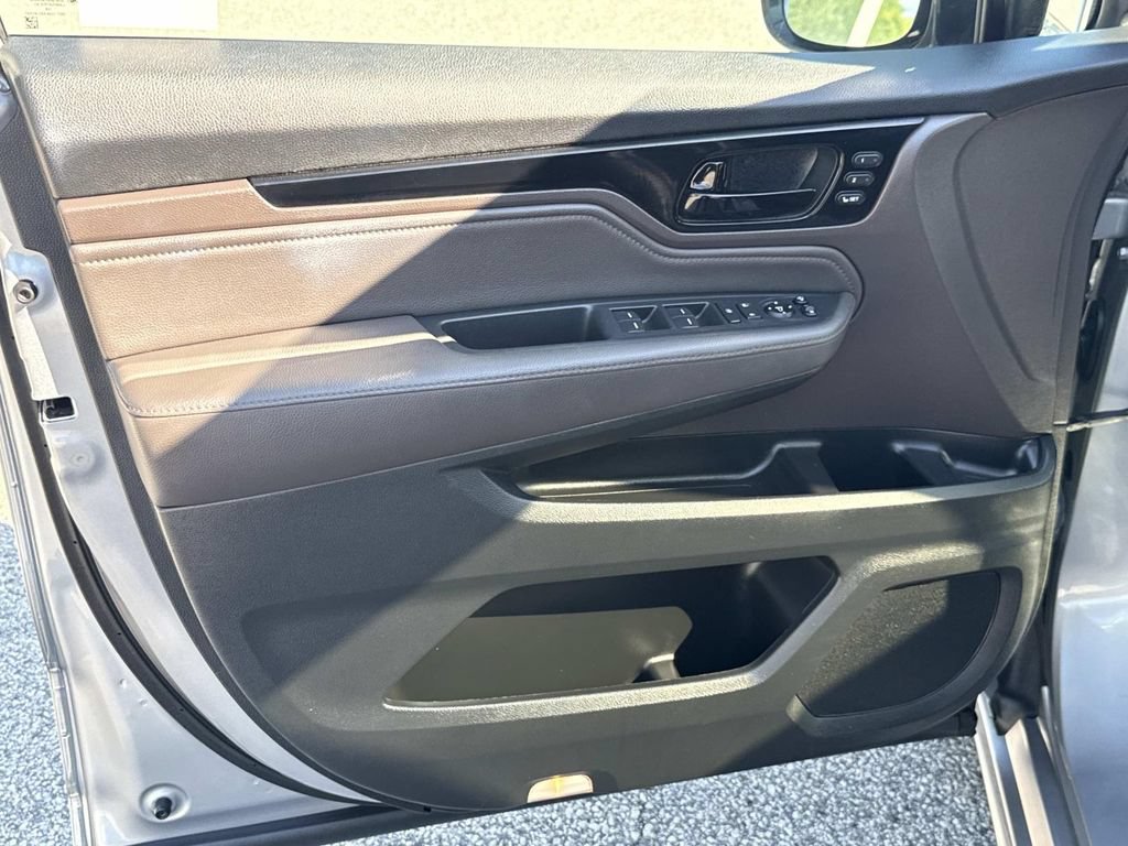 Used 2018 Honda Odyssey Elite image 15