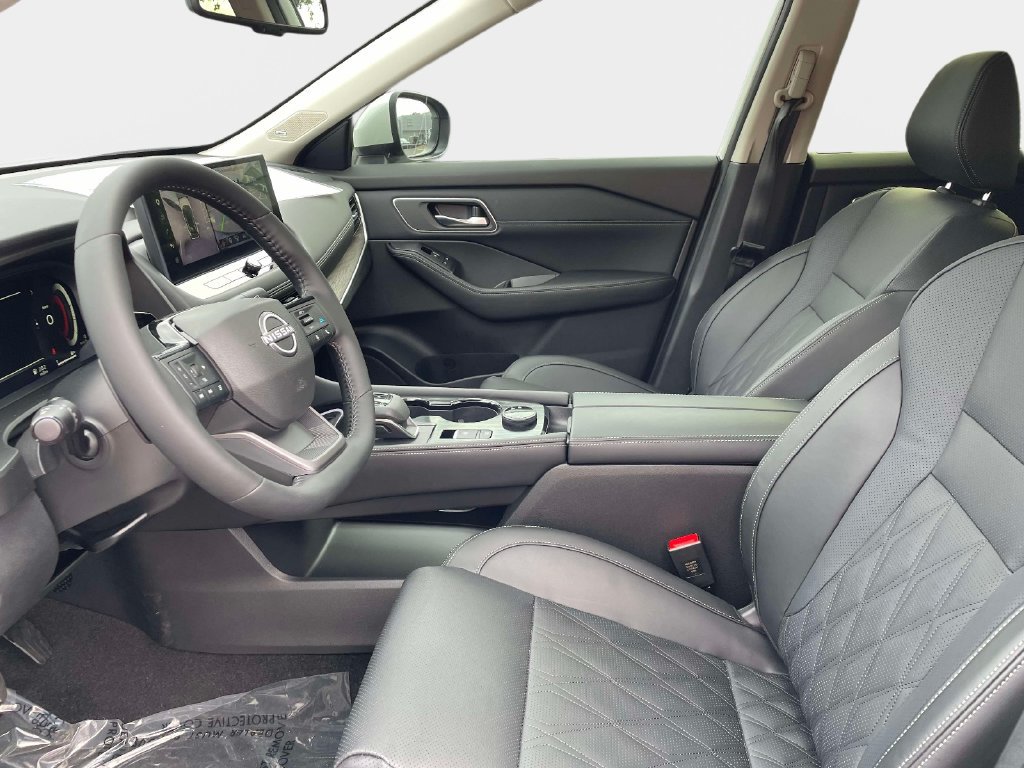 New 2026 Nissan Rogue Platinum w/ Tech Package AWD/4WD image 22