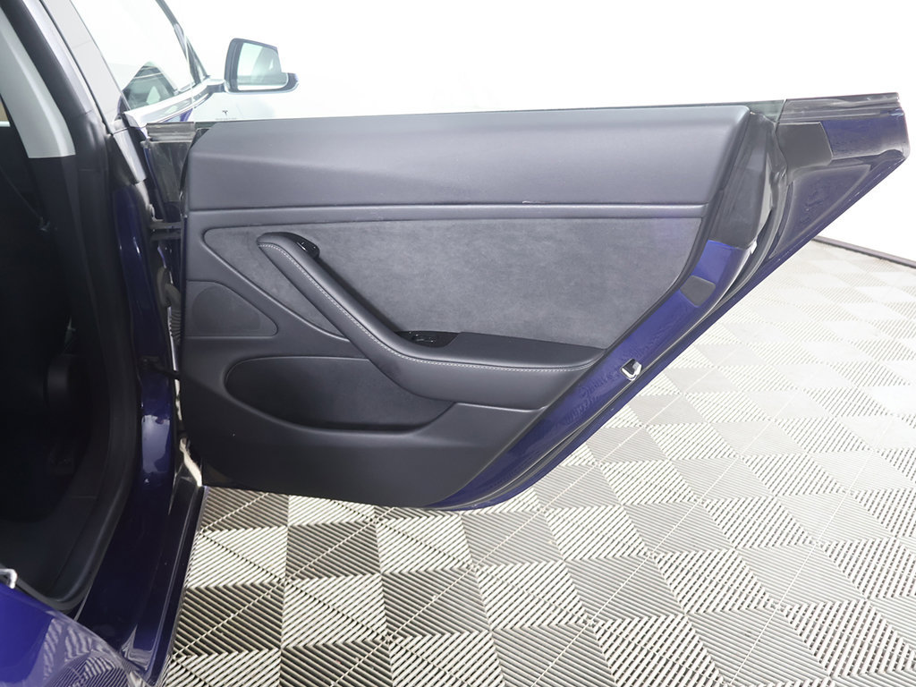 Used 2018 Tesla Model 3 Long Range AWD/4WD image 26