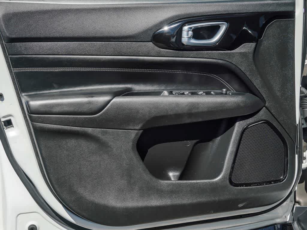 Certified 2023 Jeep Compass Latitude AWD/4WD image 19