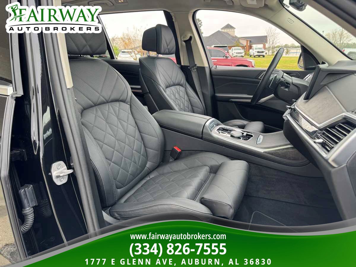 Used 2025 BMW X7 xDrive40i image 12