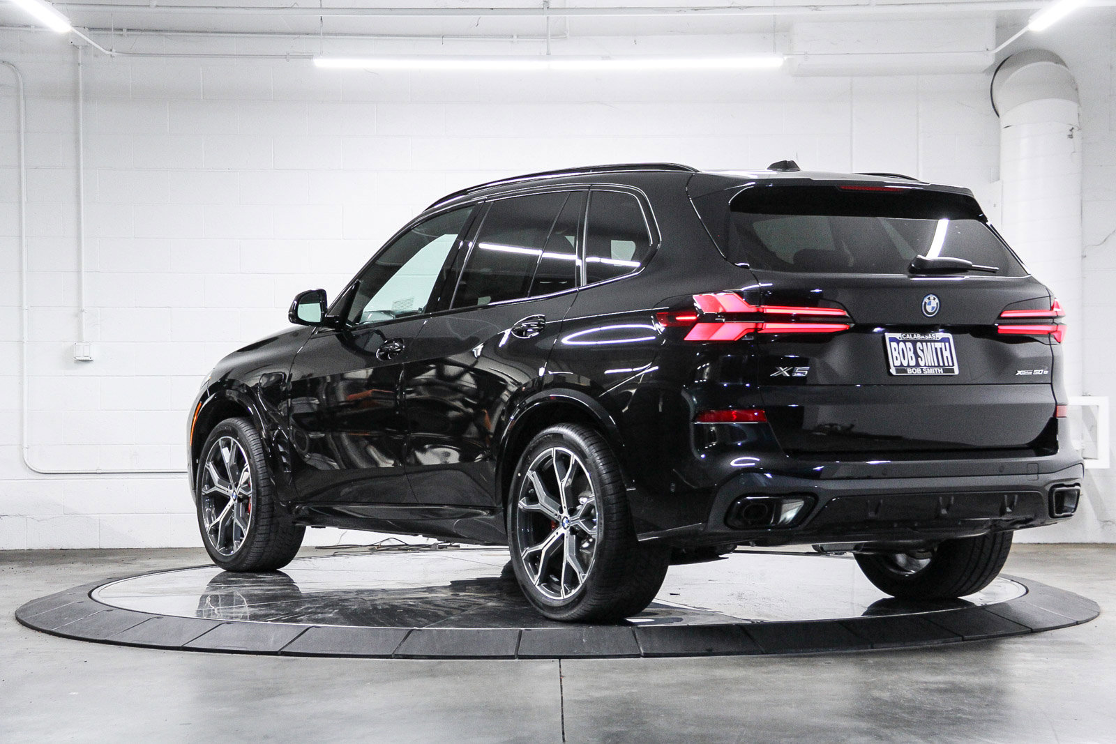 New 2026 BMW X5 xDrive50e AWD/4WD image 4