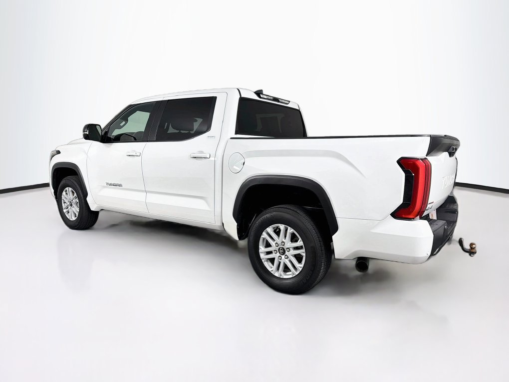 Used 2025 Toyota Tundra SR5 w/ SR5 Premium Package AWD/4WD image 7