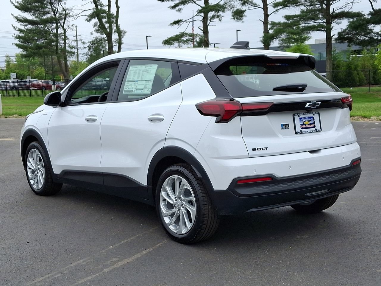 New 2027 Chevrolet Bolt LT w/ Comfort Package FWD image 11