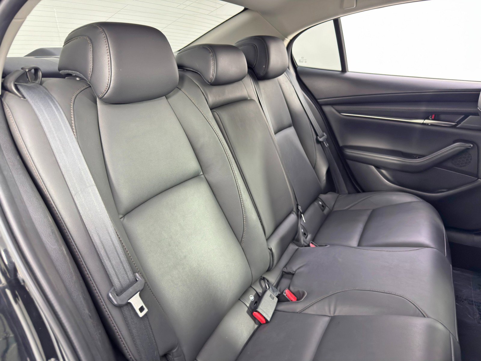 Used 2019 MAZDA MAZDA3 Sedan w/ Preferred Package image 34