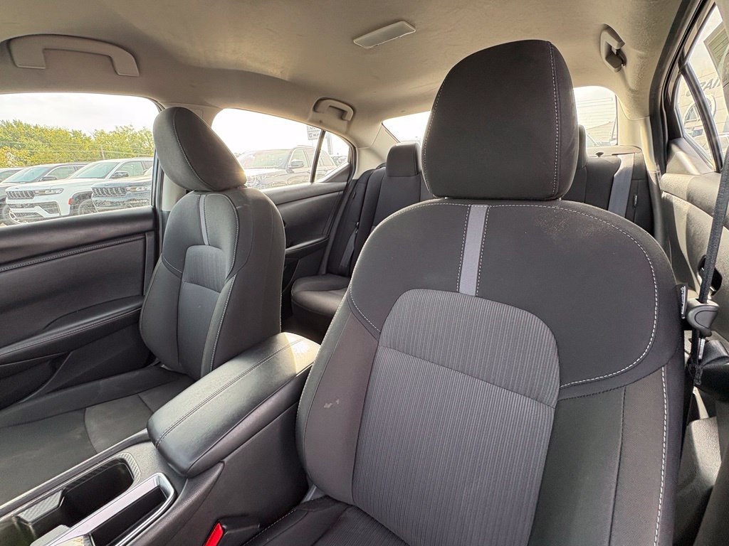 Used 2025 Nissan Sentra SV w/ All-Weather Package FWD image 12
