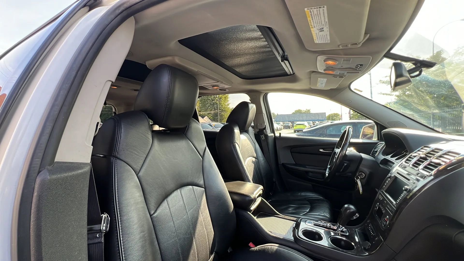 Used 2011 GMC Acadia Denali image 21