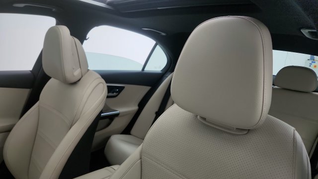 Used 2025 Mercedes-Benz C 300 Sedan image 50