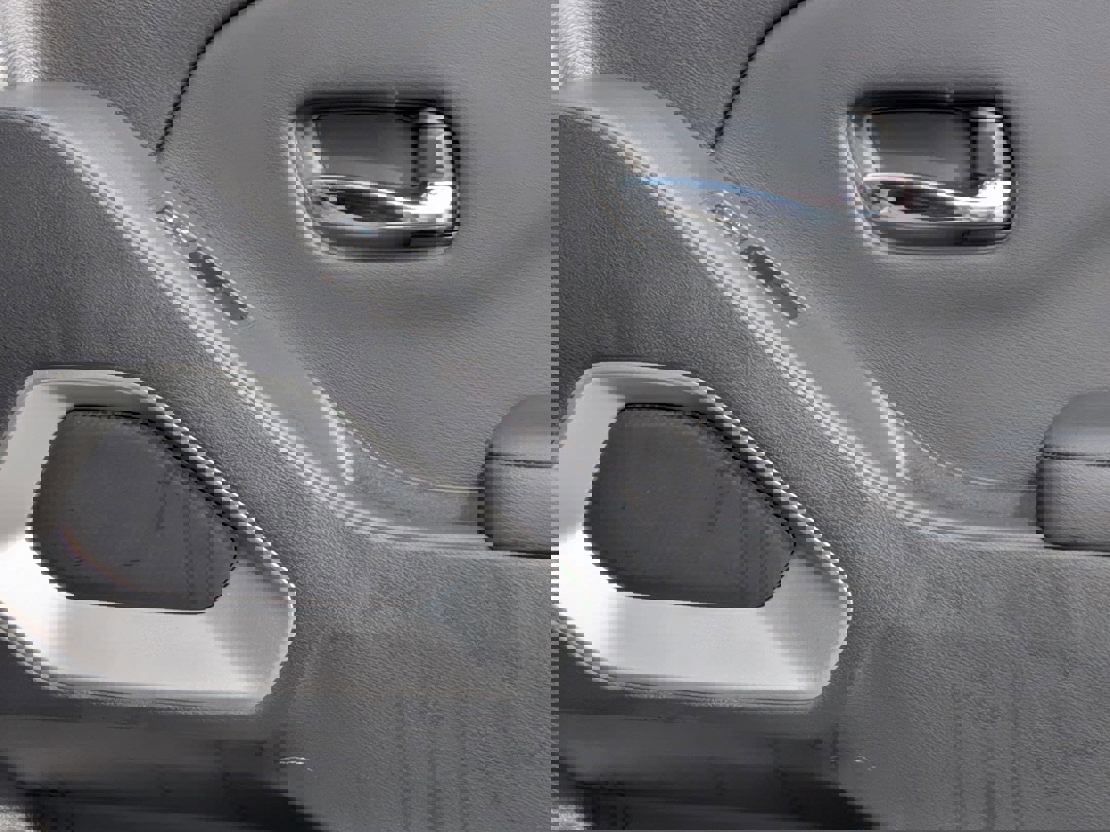 New 2025 Nissan Frontier SL AWD/4WD image 33