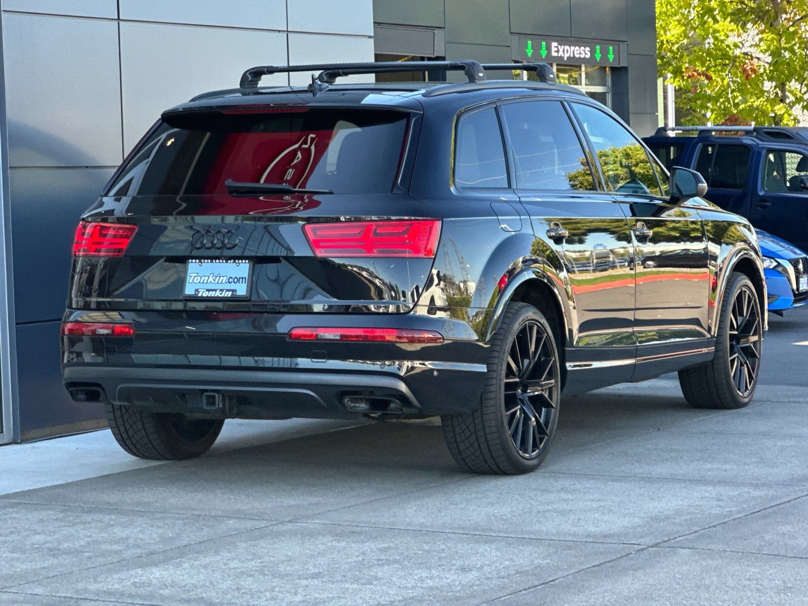 Used 2019 Audi Q7 3.0T Prestige w/ Prestige Package AWD/4WD image 3