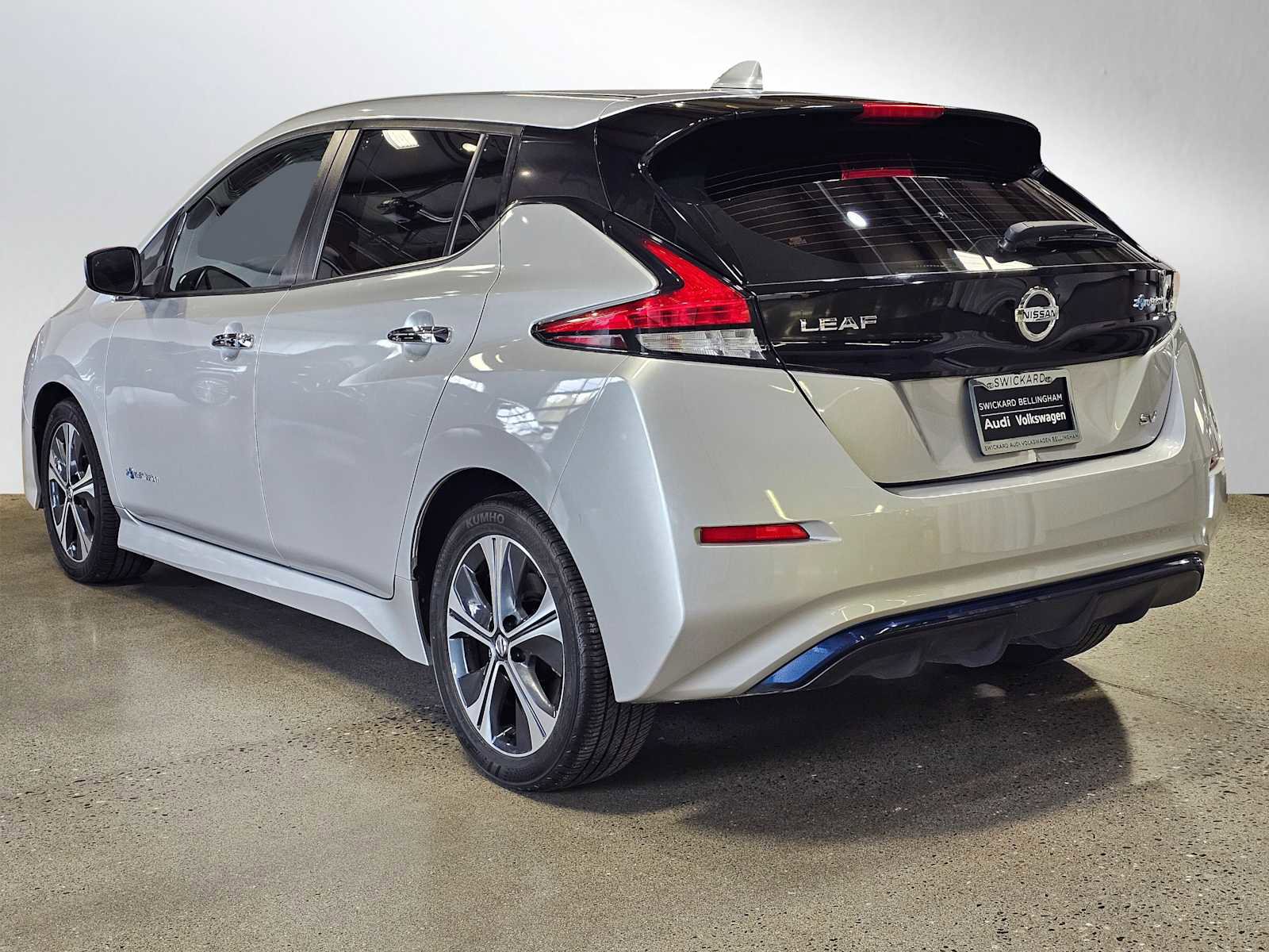 Used 2018 Nissan Leaf SV w/ SV Technology Package image 5