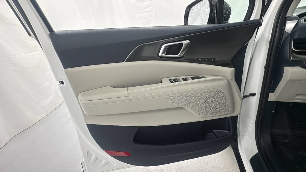New 2026 Kia Carnival SX w/ SX Dark Edition Package FWD image 21