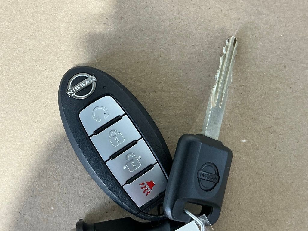 Used 2024 Nissan Frontier SV w/ SV Convenience Package image 41