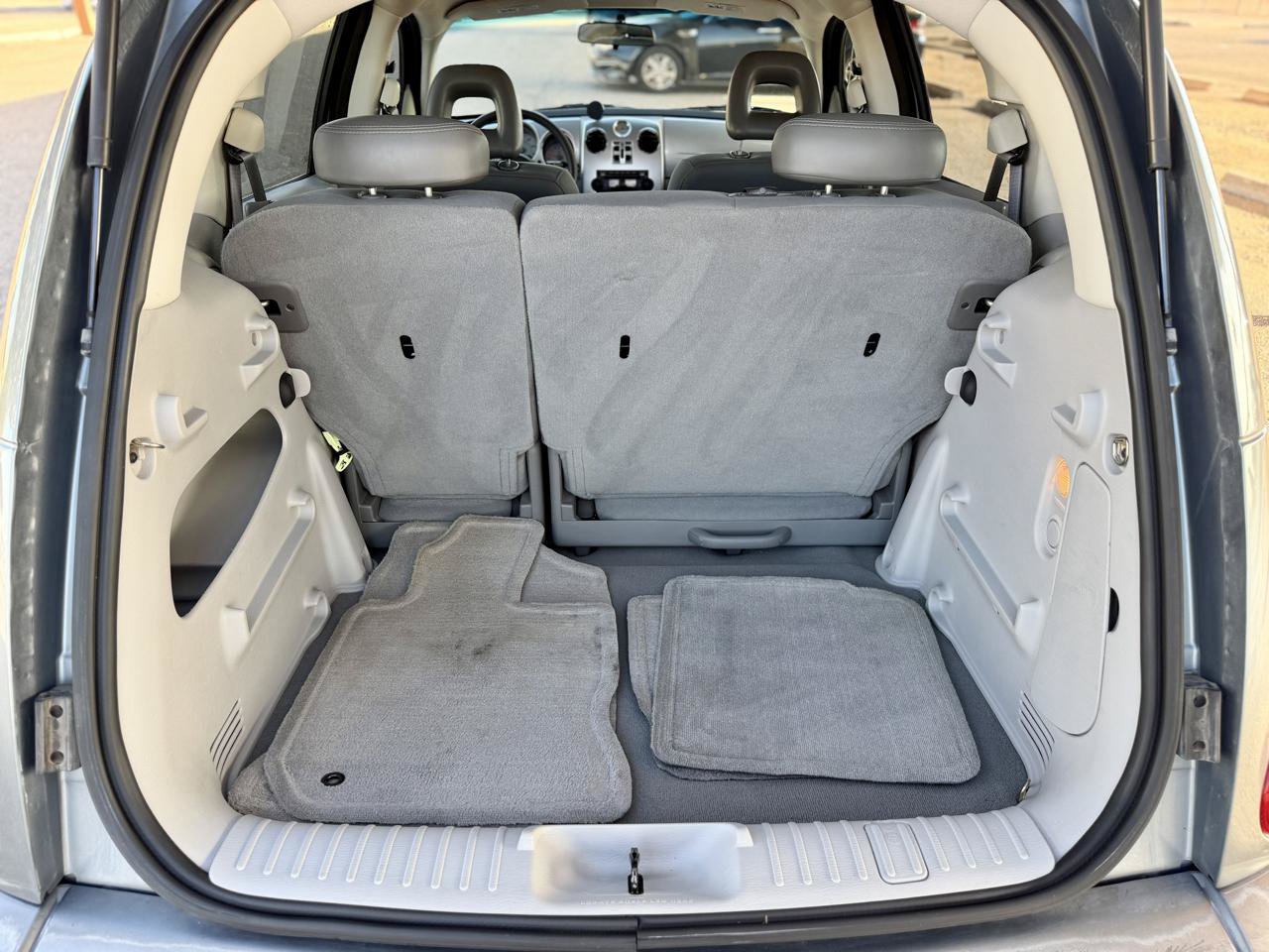 Used 2009 Chrysler PT Cruiser FWD image 11