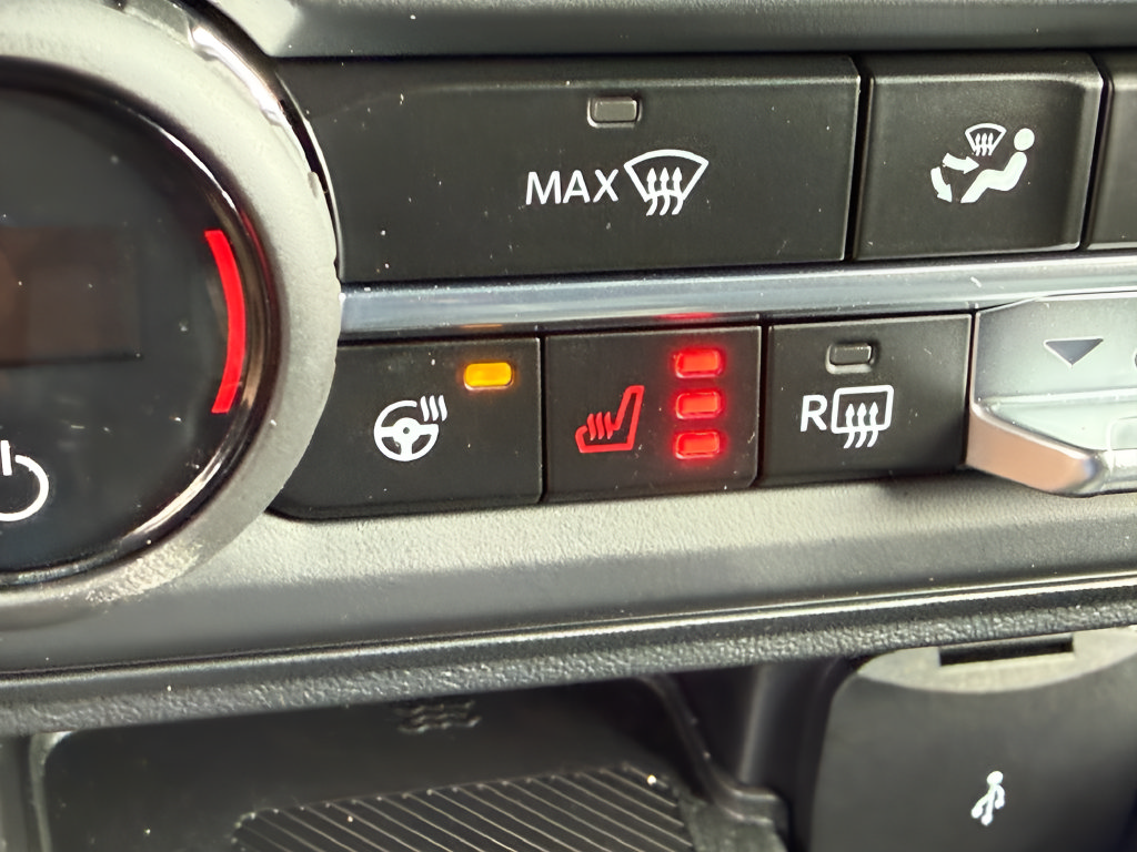 Used 2025 Ford Bronco Badlands AWD/4WD image 12