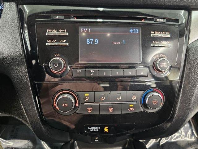 Used 2016 Nissan Rogue S AWD/4WD image 15