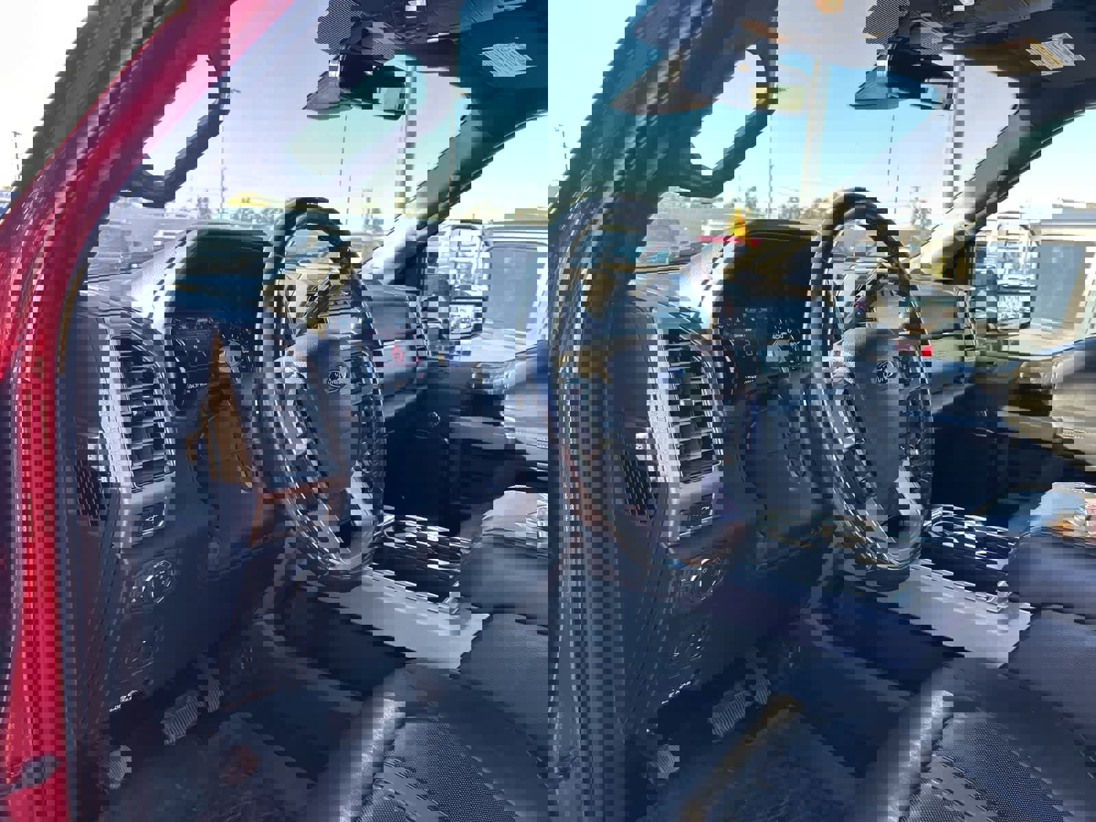 Used 2019 Ford F350 Platinum w/ Platinum Ultimate Package image 38