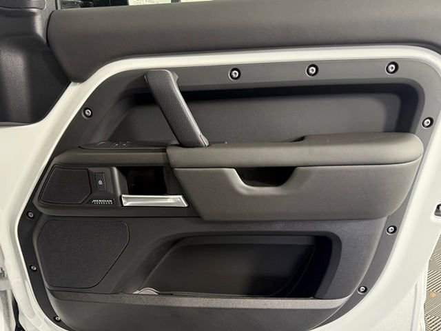 New 2025 Land Rover Defender 110 V8 image 20