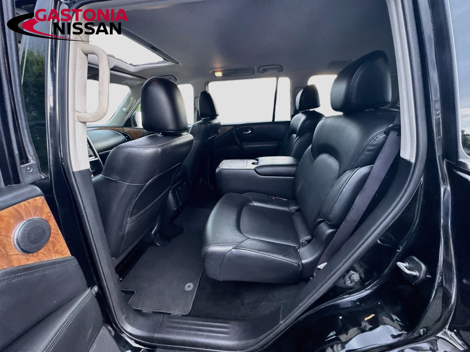 Used 2024 Nissan Armada SL w/ Captain's Chairs Package AWD/4WD image 32